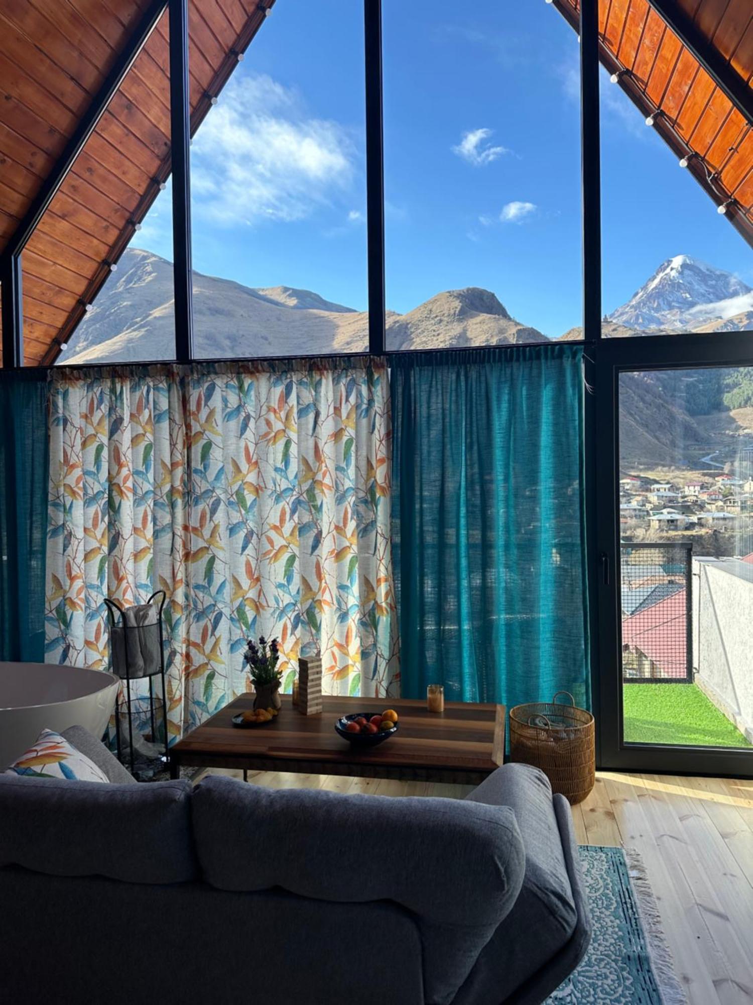 Cottage Veranda Kazbegi Bagian luar foto